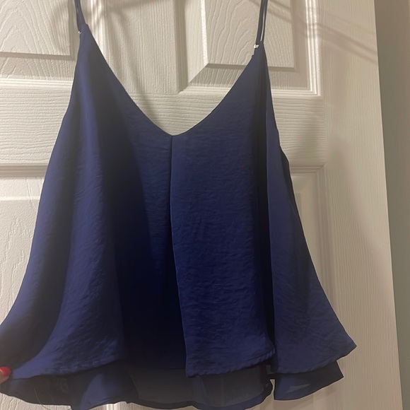 Blue top - Picture 1 of 2